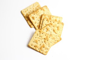 biscuit-crackers-973915_960_720